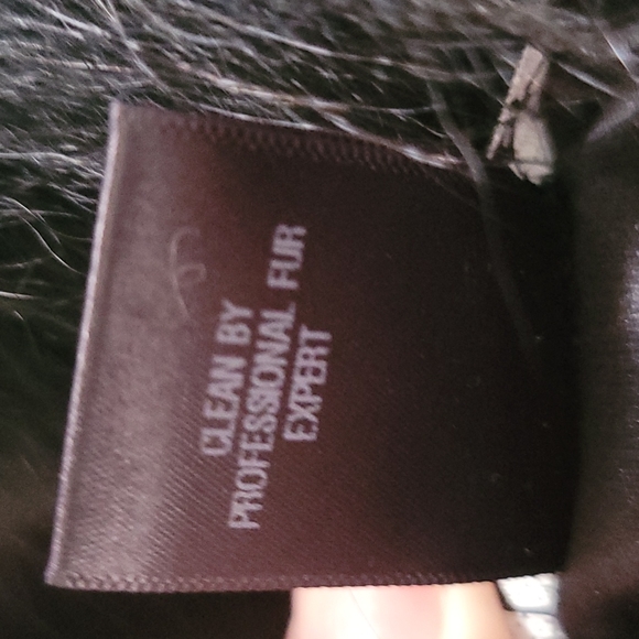 Andrew Marc 100% fox fur scarf - Picture 6 of 12